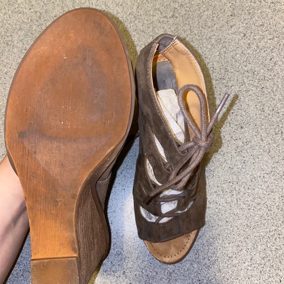 Melrose and Market Lace Up Wedges - Picture 3 of 5